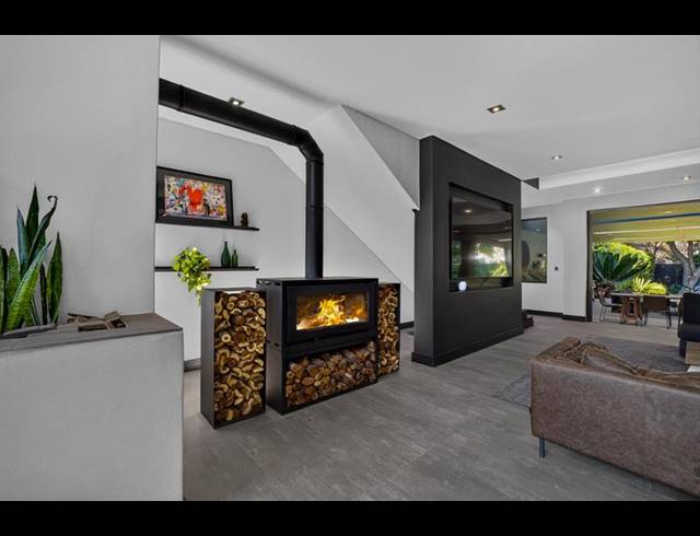 4 BEDROOM HOUSE FOR SALE IN PARKHURST